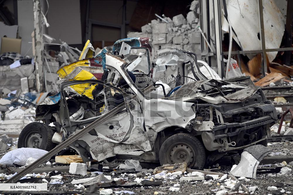 Russian troops hit Zaporizhzhia hotel