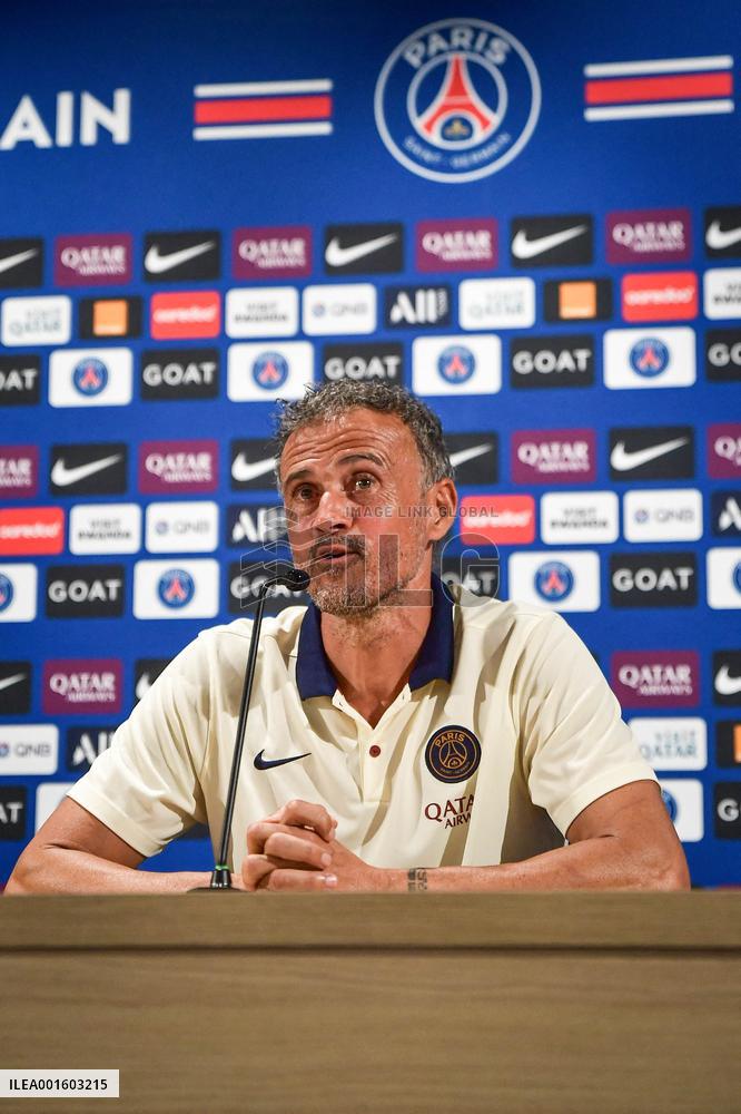 PSG Press Conference - Poissy