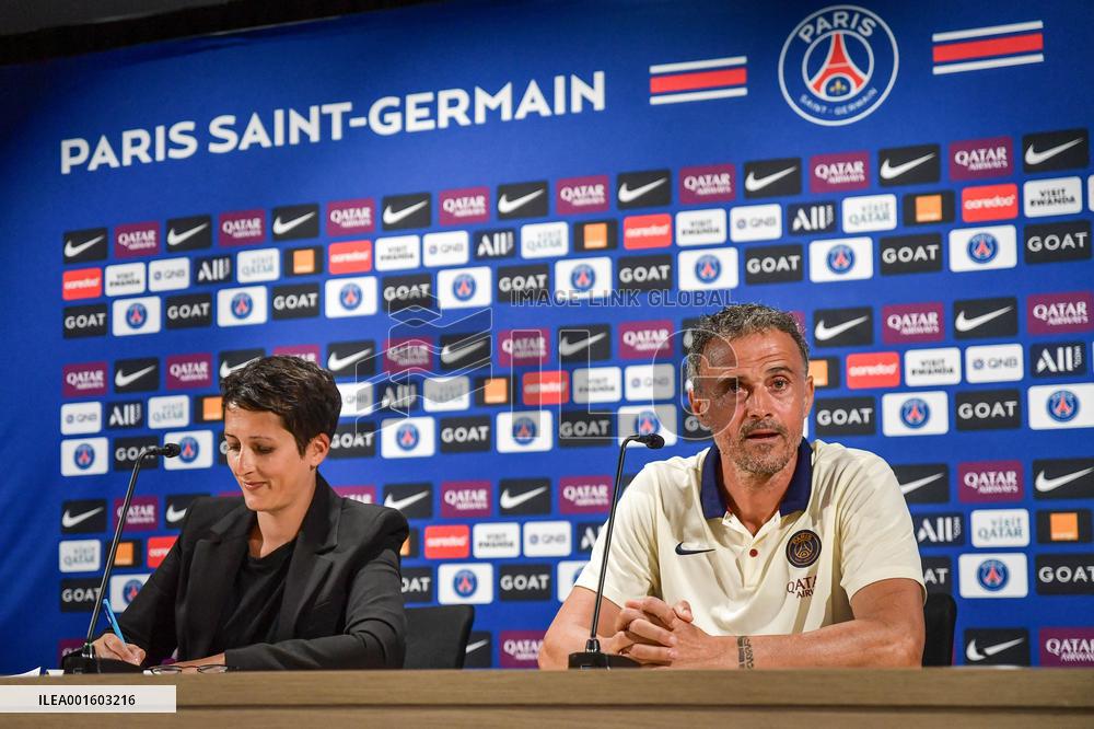 PSG Press Conference - Poissy