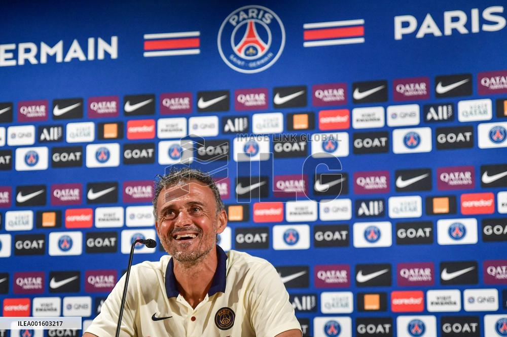 PSG Press Conference - Poissy