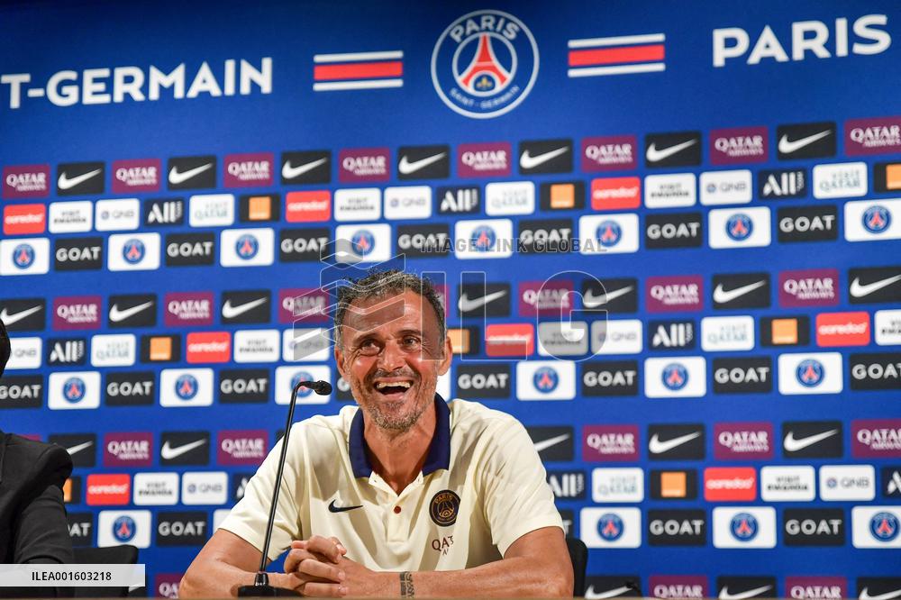 PSG Press Conference - Poissy