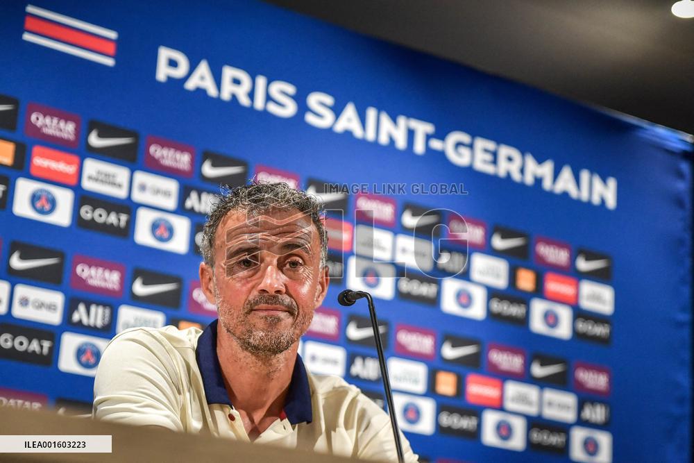 PSG Press Conference - Poissy