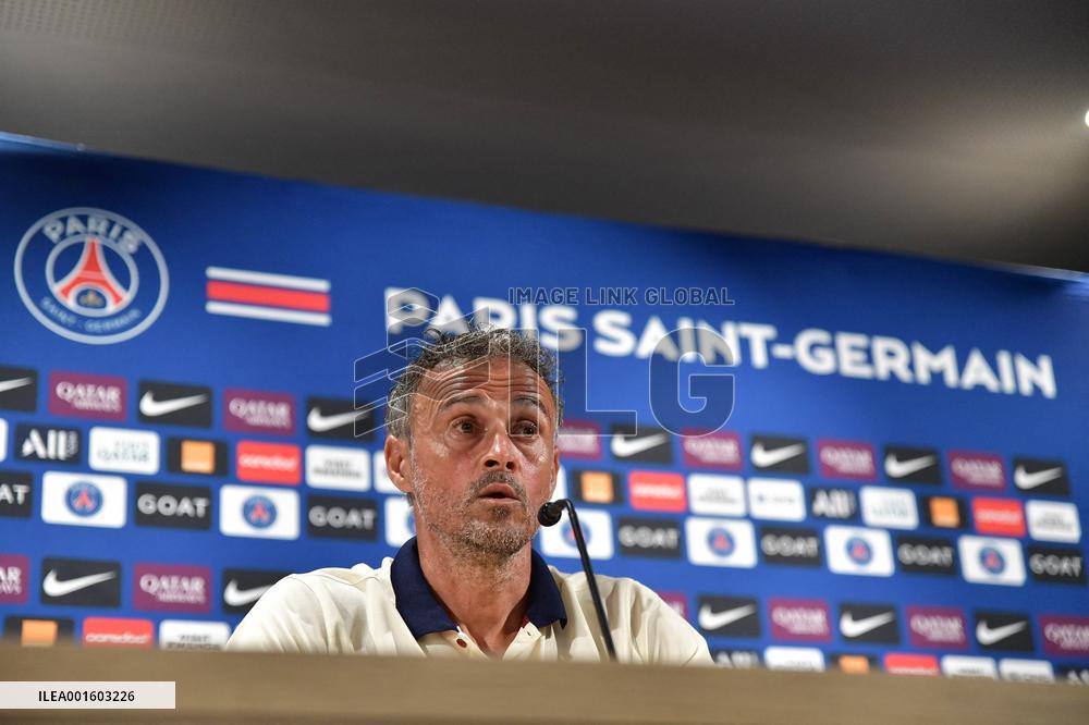 PSG Press Conference - Poissy