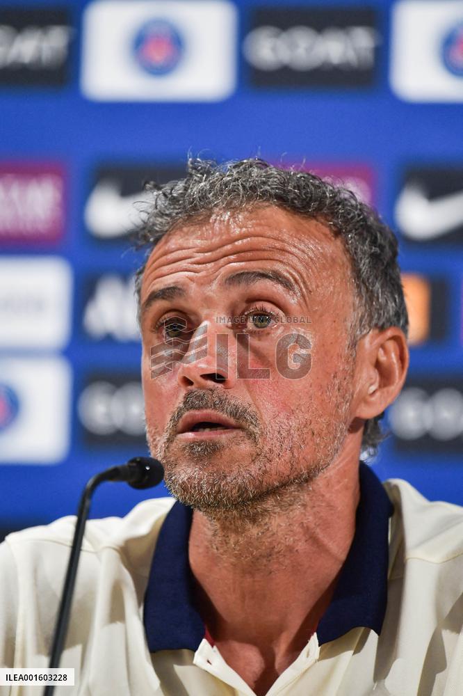 PSG Press Conference - Poissy