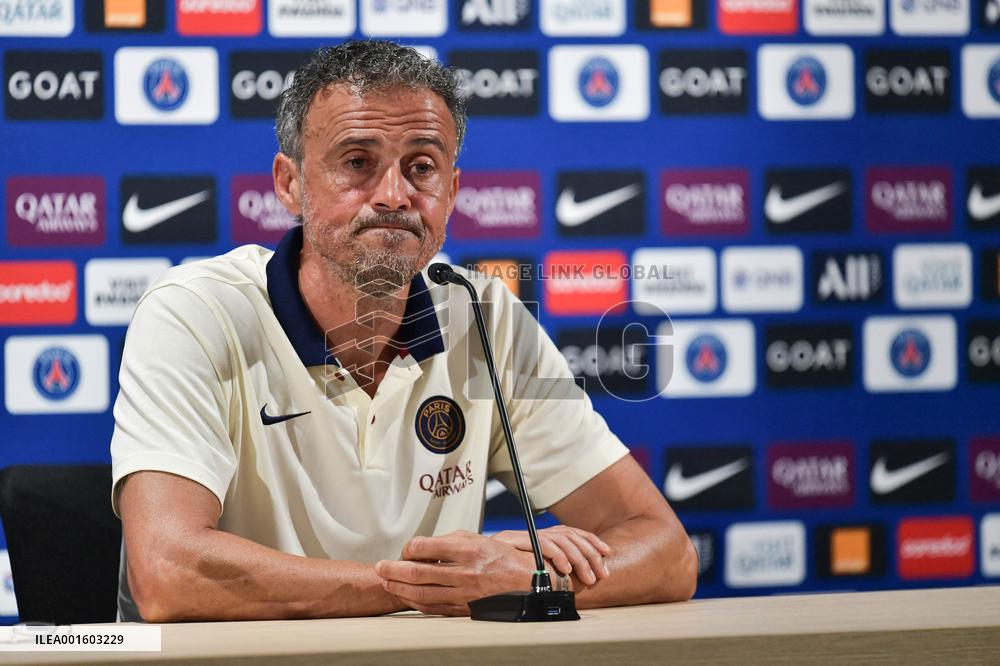 PSG Press Conference - Poissy