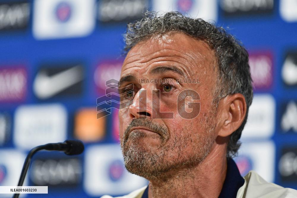 PSG Press Conference - Poissy