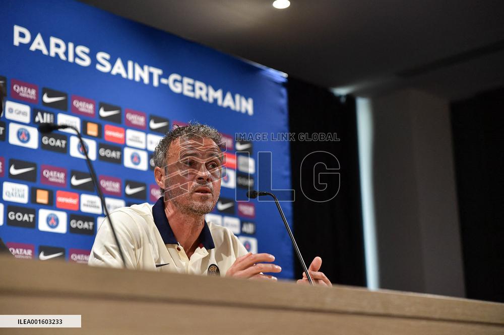 PSG Press Conference - Poissy