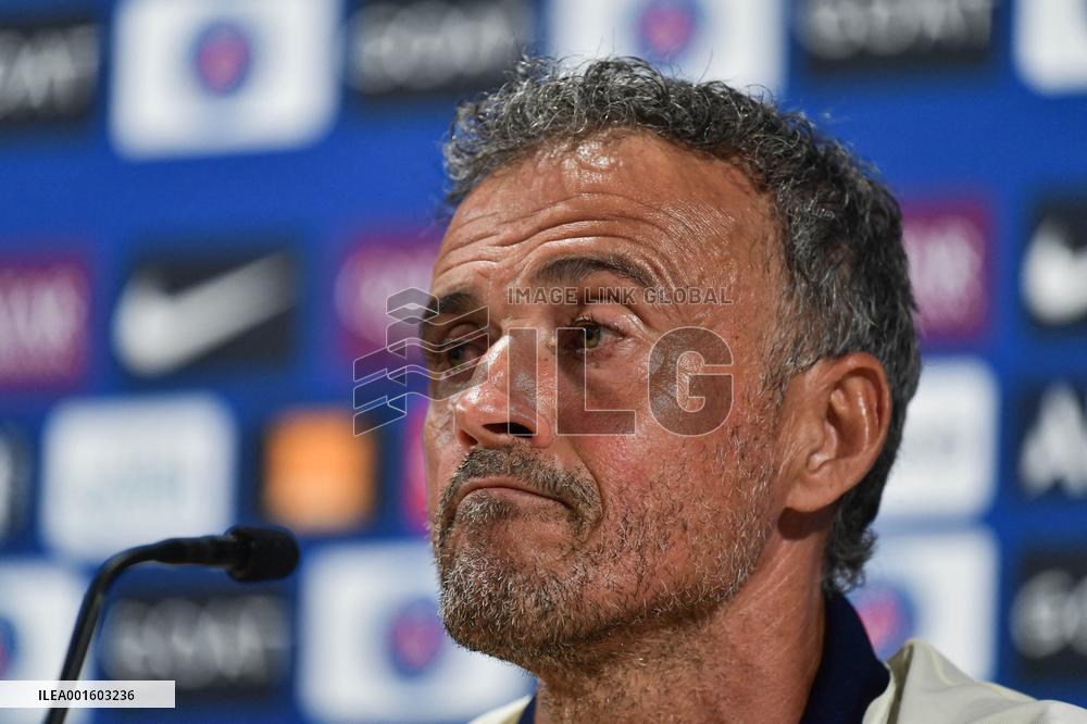 PSG Press Conference - Poissy