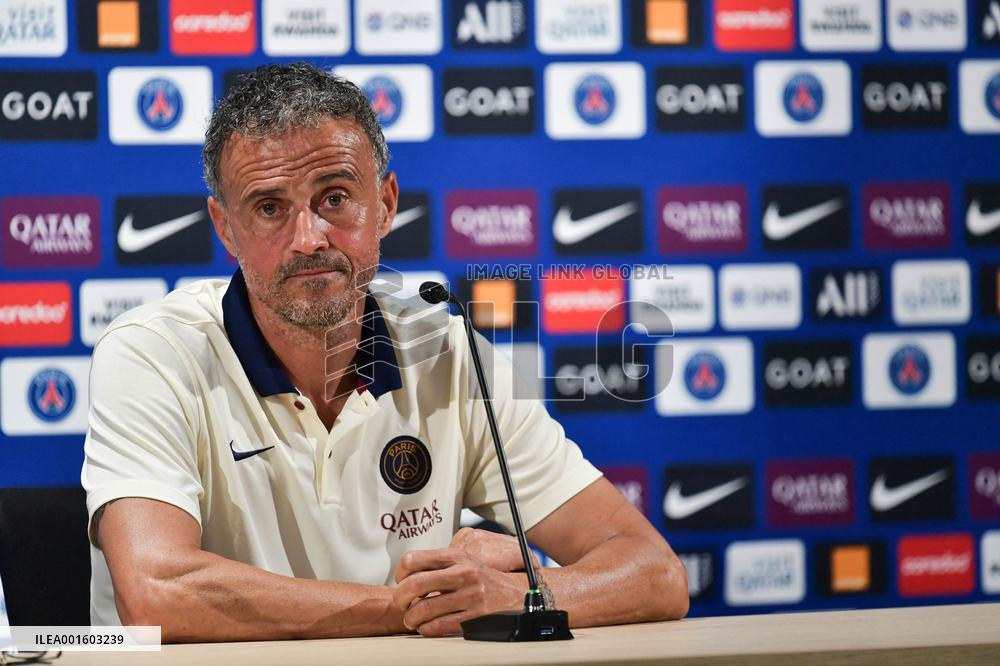 PSG Press Conference - Poissy
