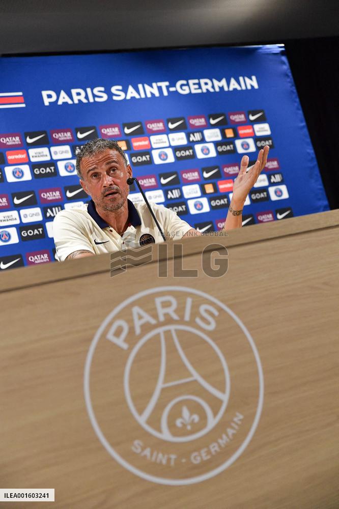 PSG Press Conference - Poissy