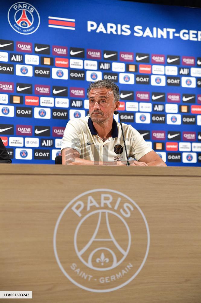 PSG Press Conference - Poissy