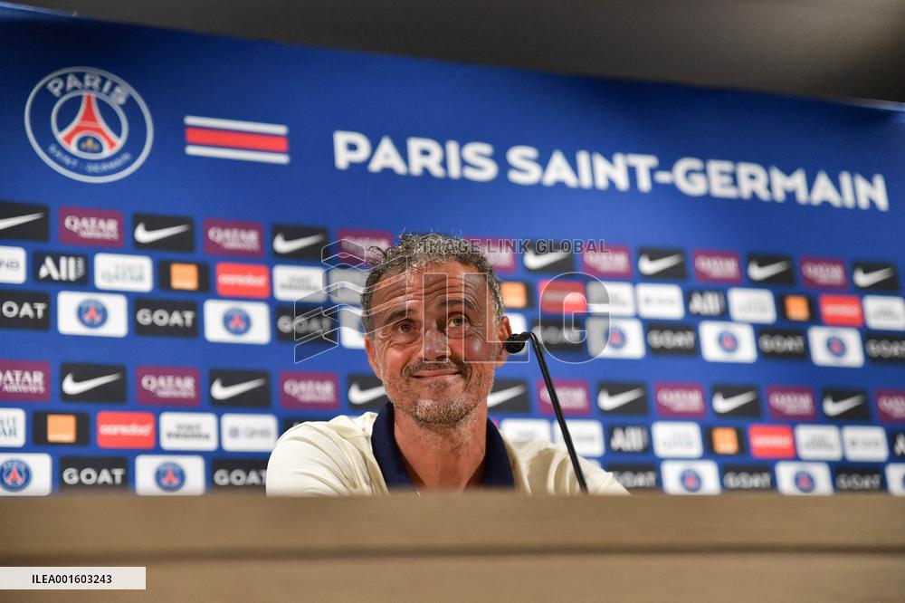 PSG Press Conference - Poissy