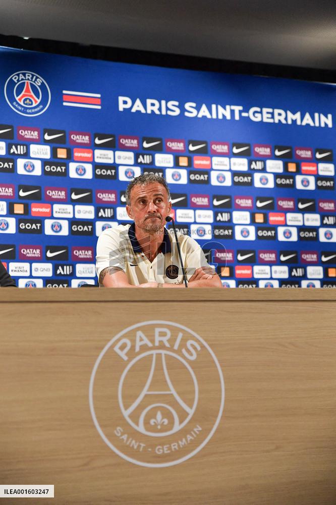 PSG Press Conference - Poissy