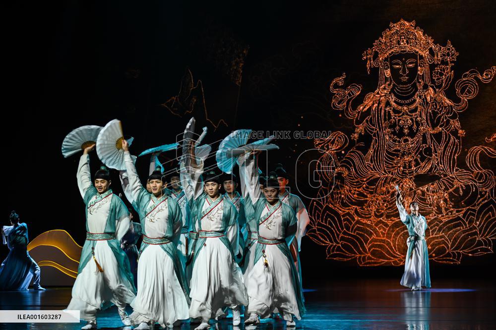 CHINA-GANSU-DUNHUANG-CULTURAL PERFORMANCES-"THOUSAND-ARMED THOUSAND-EYED" (CN)