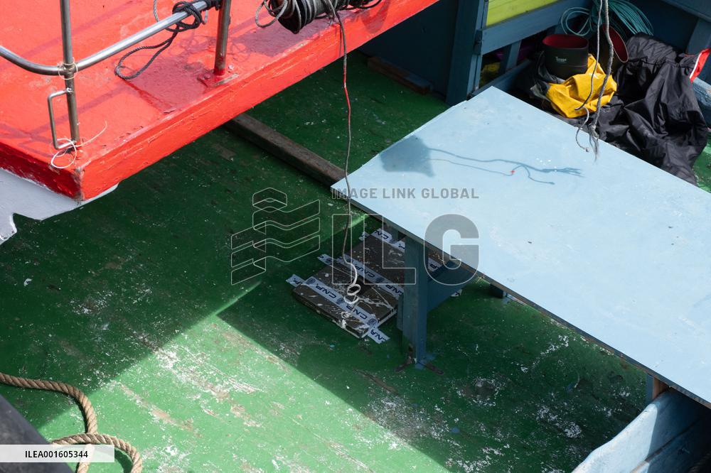 Camariaas fishing boat carrying 1,300 kilos of cocaine - Coruna