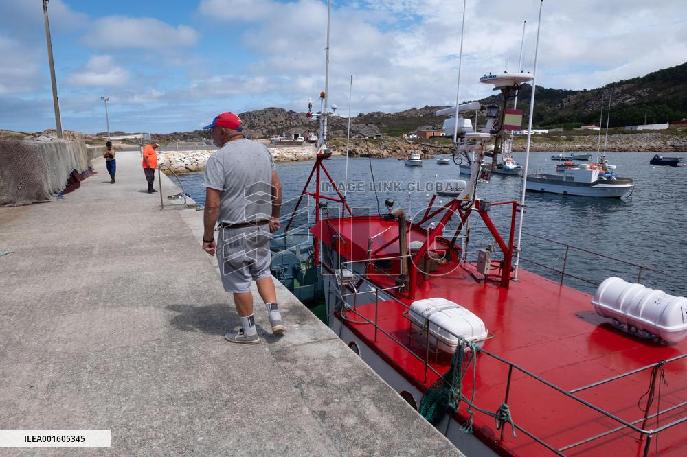Camariaas fishing boat carrying 1,300 kilos of cocaine - Coruna