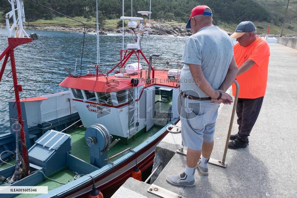 Camariaas fishing boat carrying 1,300 kilos of cocaine - Coruna