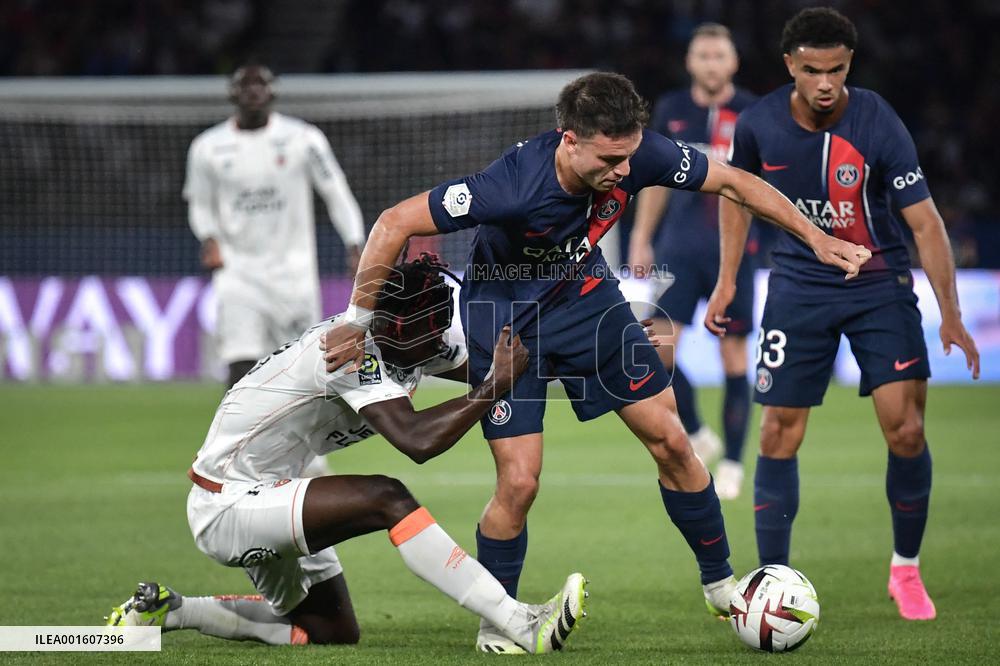 League 1 Football - PSG vs FC Lorient - Paris