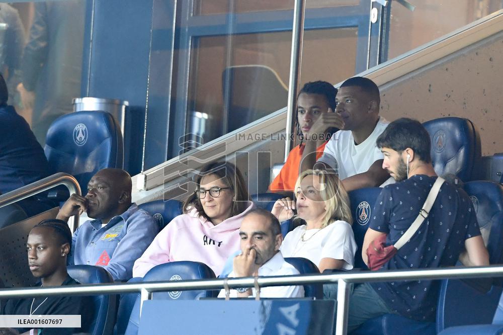 Celebrities watch the PSG vs FC Lorient football match - Paris