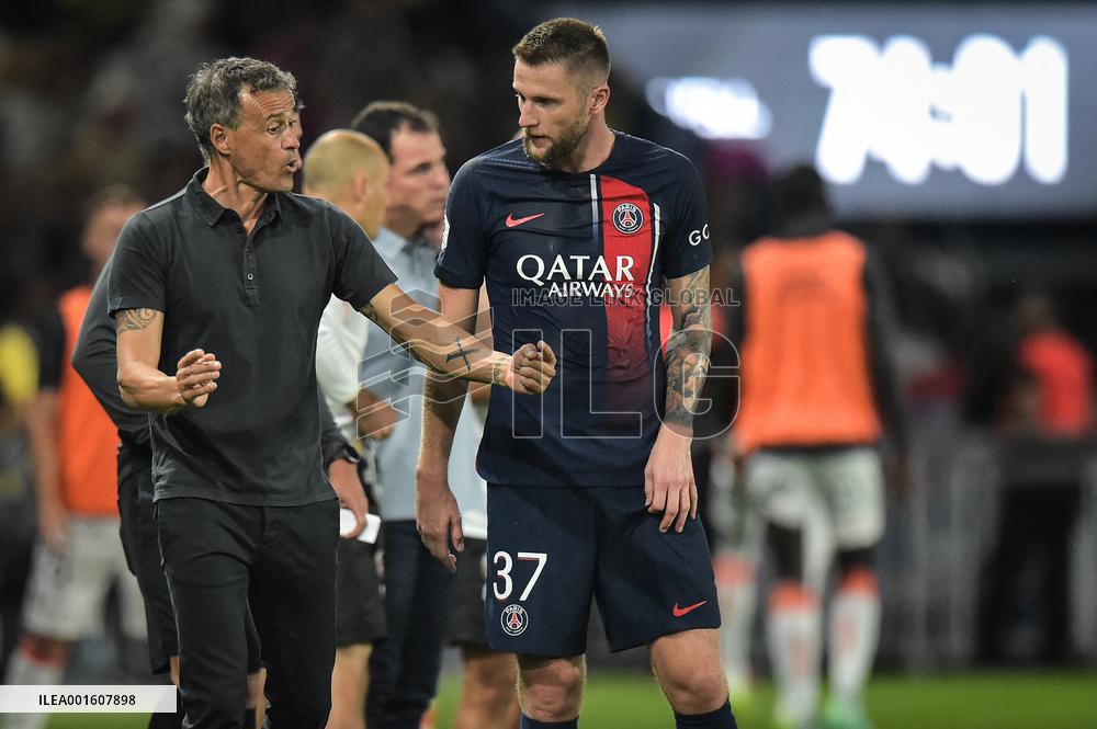 League 1 Football - PSG vs FC Lorient - Paris