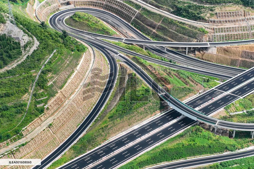 Jinan-Weifang Expressway Construction
