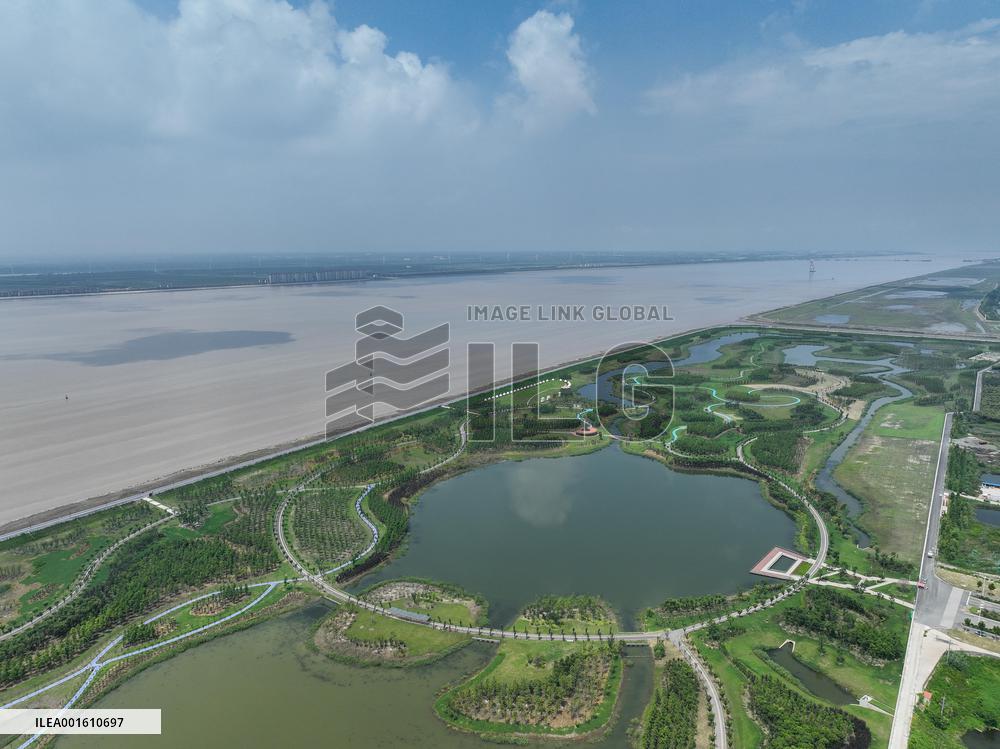 CHINA-YANGTZE RIVER ESTUARY-VIEWS (CN)