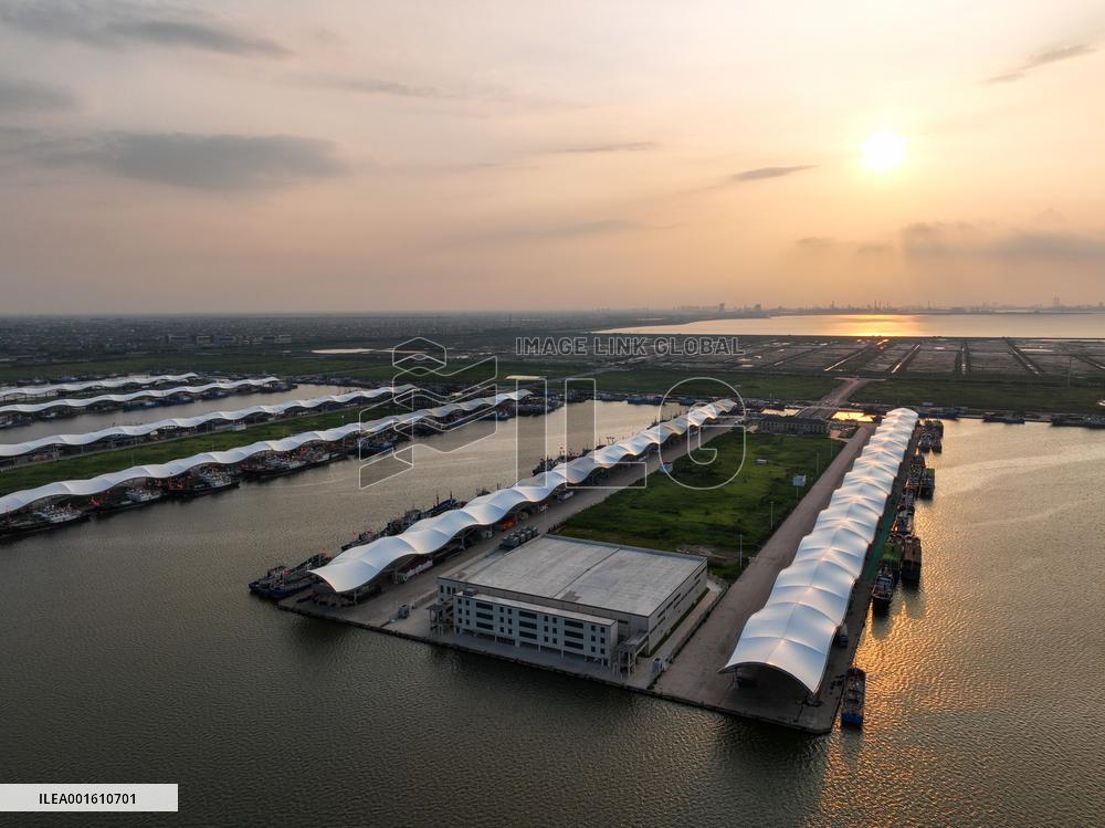 CHINA-YANGTZE RIVER ESTUARY-VIEWS (CN)