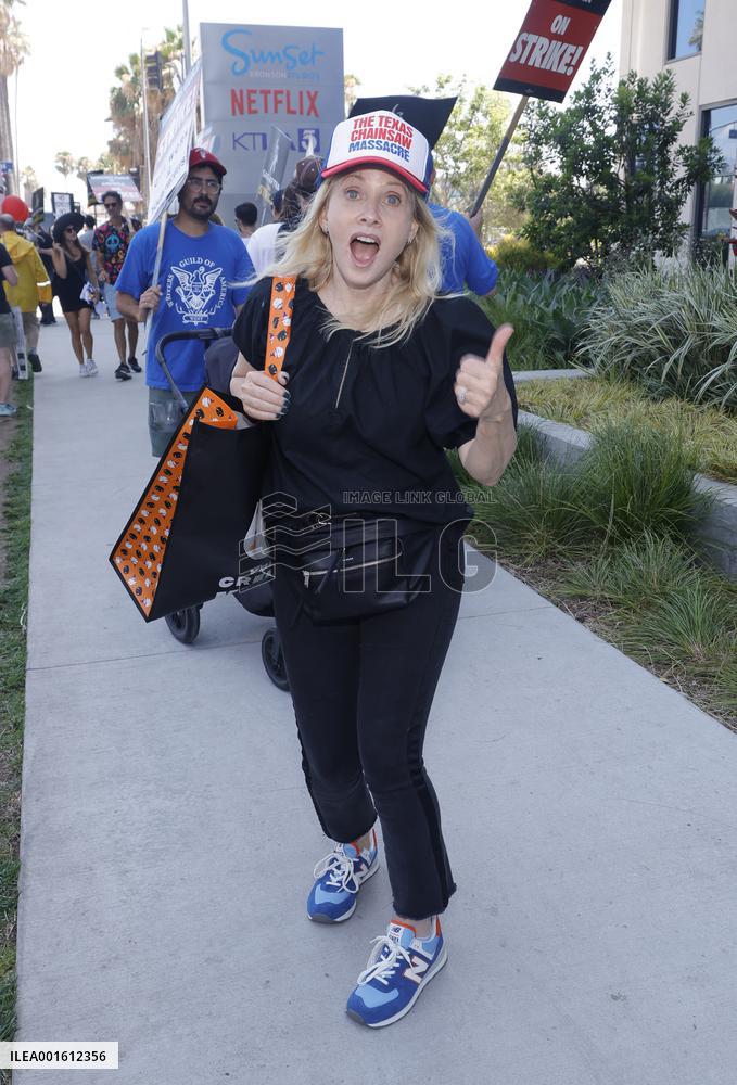 SAG-Aftra And The WGA Picket At Netflix Offices - LA