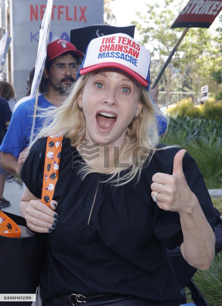 SAG-Aftra And The WGA Picket At Netflix Offices - LA
