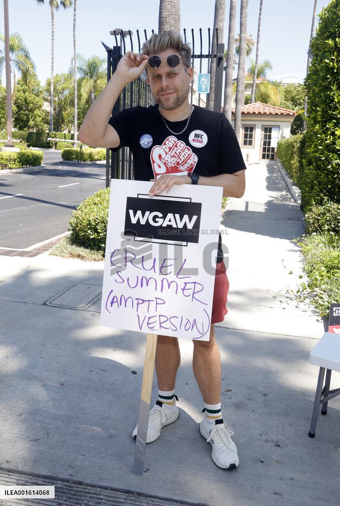 Celebs Join SAG-WGA Strike - LA