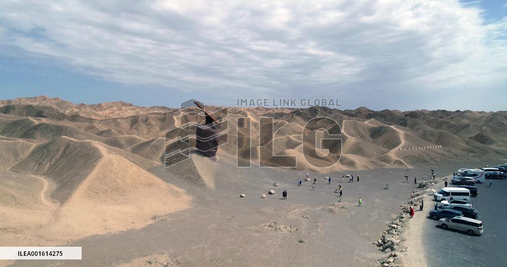 The Emperor in Han Dynasty Outdoor Sculpture in Guazhou