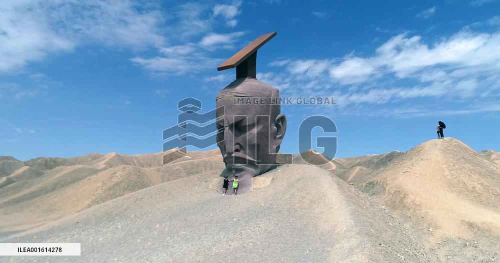 The Emperor in Han Dynasty Outdoor Sculpture in Guazhou