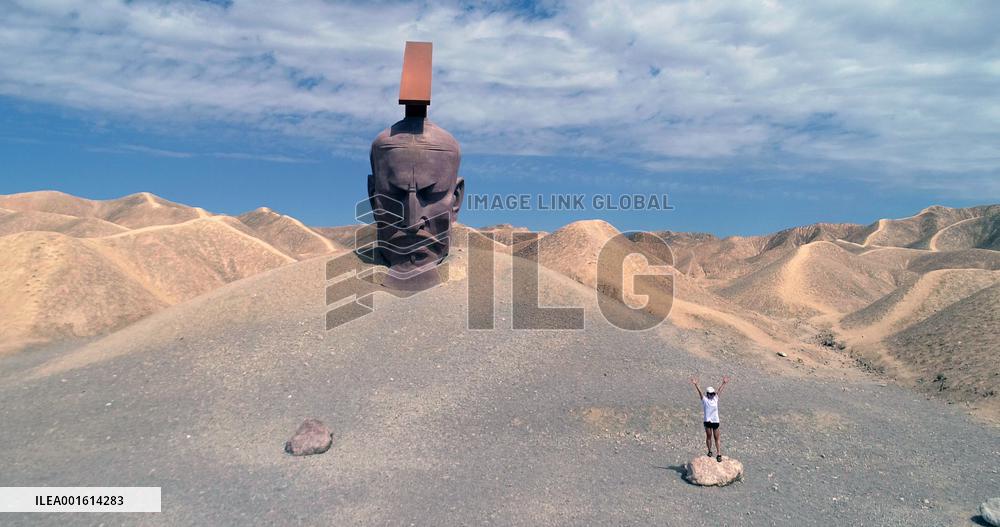 The Emperor in Han Dynasty Outdoor Sculpture in Guazhou