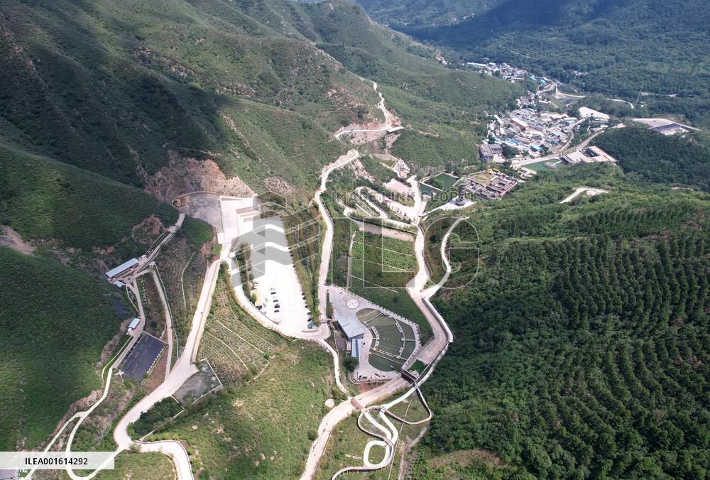 Xinhua Headlines: Sci-tech park built on abandoned mine in Beijing's green transition