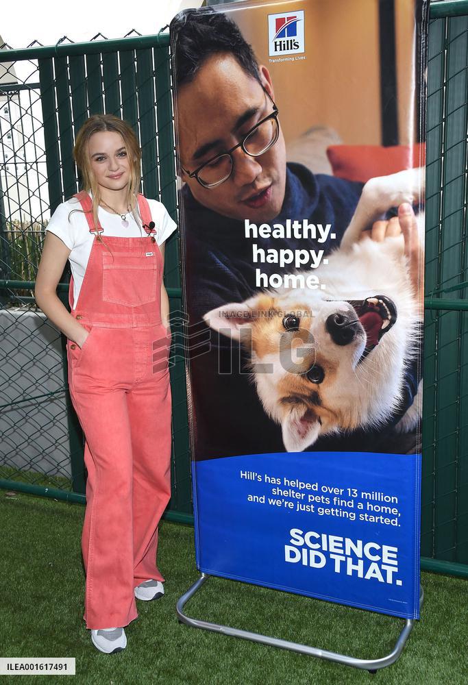 Joey King Promotes Hill`s Pet Nutrition - LA