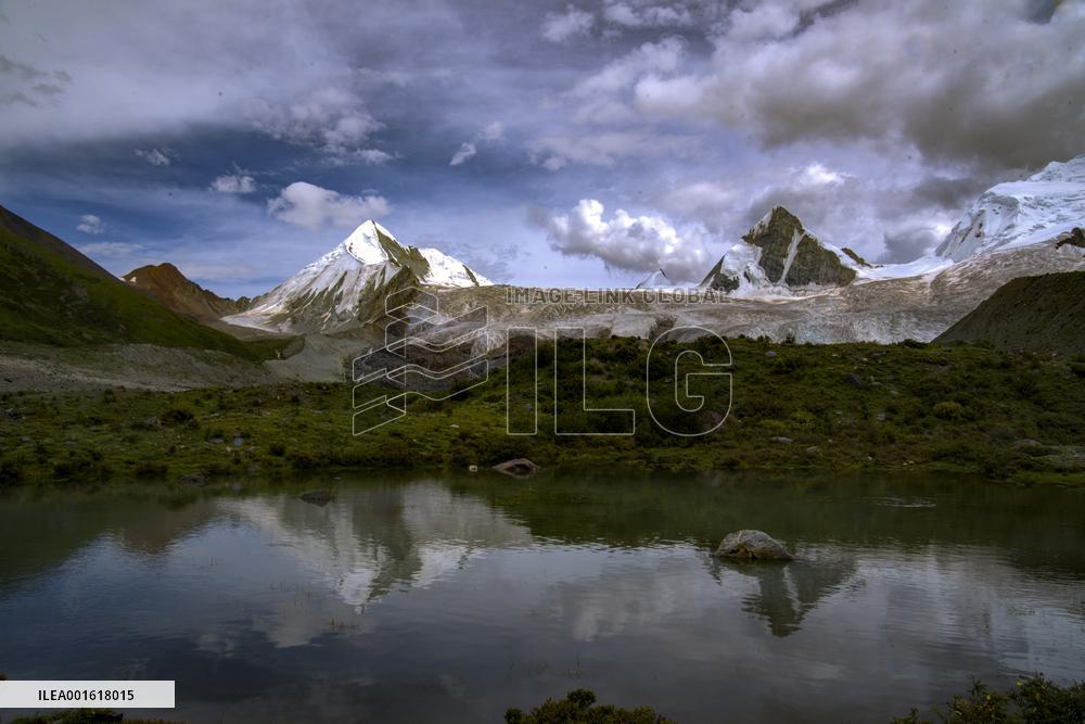 CHINA-TIBET-SNOW MOUNTAIN-SCENERY (CN)
