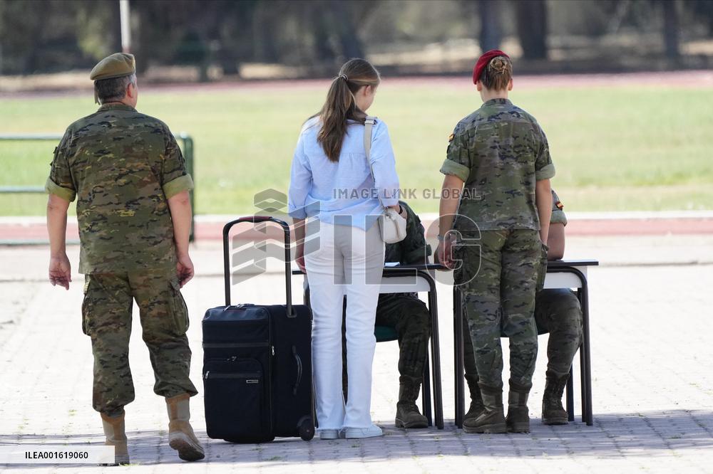 Princess Of Asturias Enters Military Academy - Zaragoza