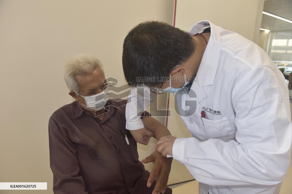 CAMBODIA-PHNOM PENH-CHINESE MEDICAL TEAM