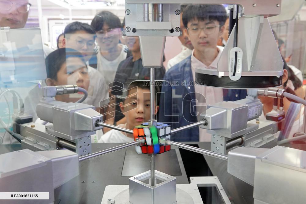 2023 World Robot Conference Held in Beijing