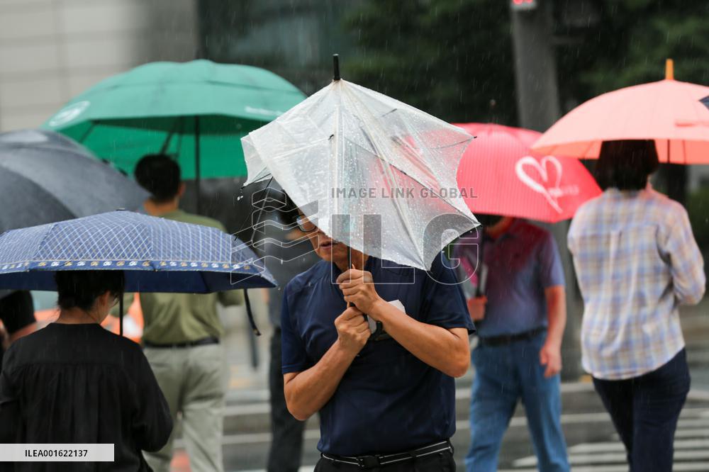 Xinhua Headlines: China uses AI for enhanced precision in forecasting extreme weather