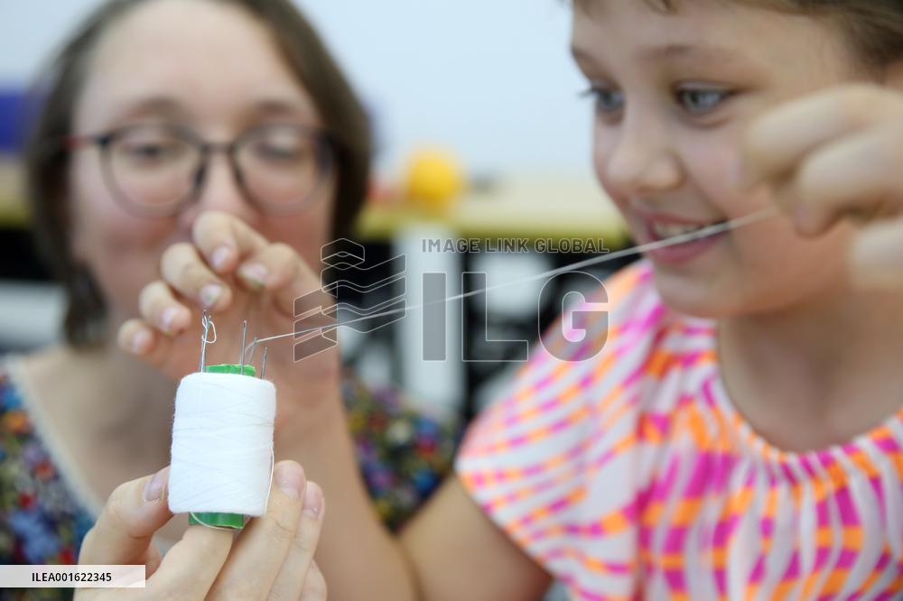 Foreigners Celebrate Chinese Valentine's Day