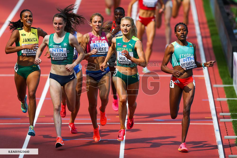 (SP)HUNGARY-BUDAPEST-ATHLETICS-WORLD CHAMPIONSHIPS-WOMEN'S 1500M-HEATS
