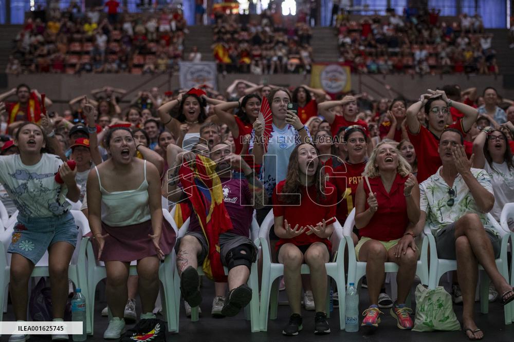 Fans Watch Women's World Cup Final - Spain