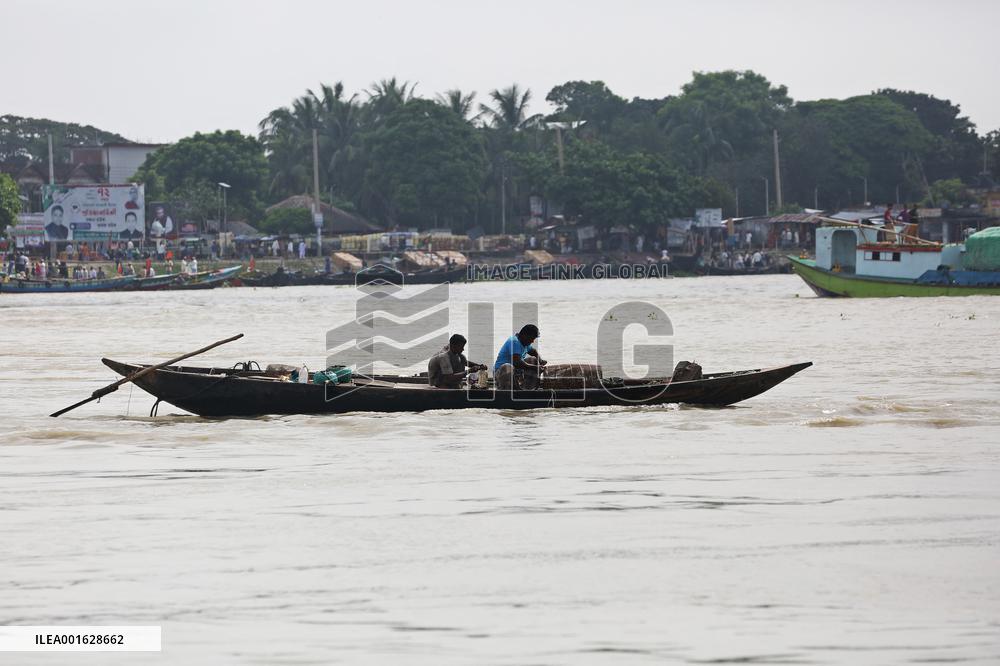 Hilsha Fishing In The Meghna river - Bangladesh