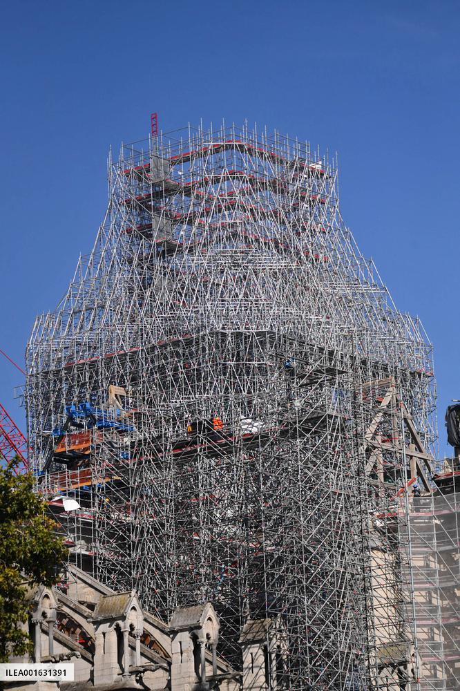 Preparatory Work To Install The Fleche On Notre Dame De Paris - Paris