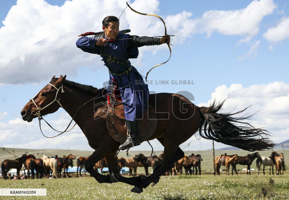 MONGOLIA-ULAN BATOR-NOMADIC CULTURE-FESTIVAL-HORSEMANSHIP PERFORMANCE