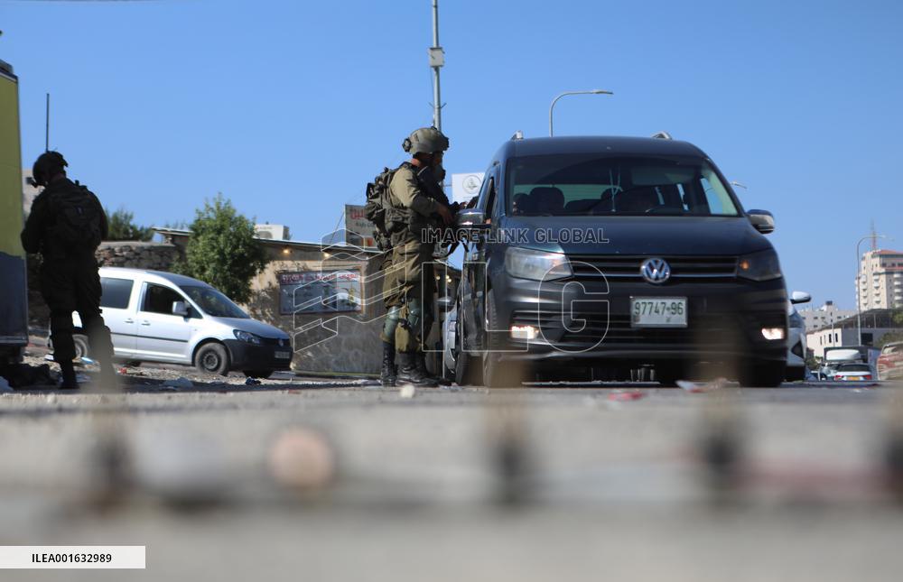 MIDEAST-HEBRON-DRIVE-BY ATTACK-CHECKPOINT