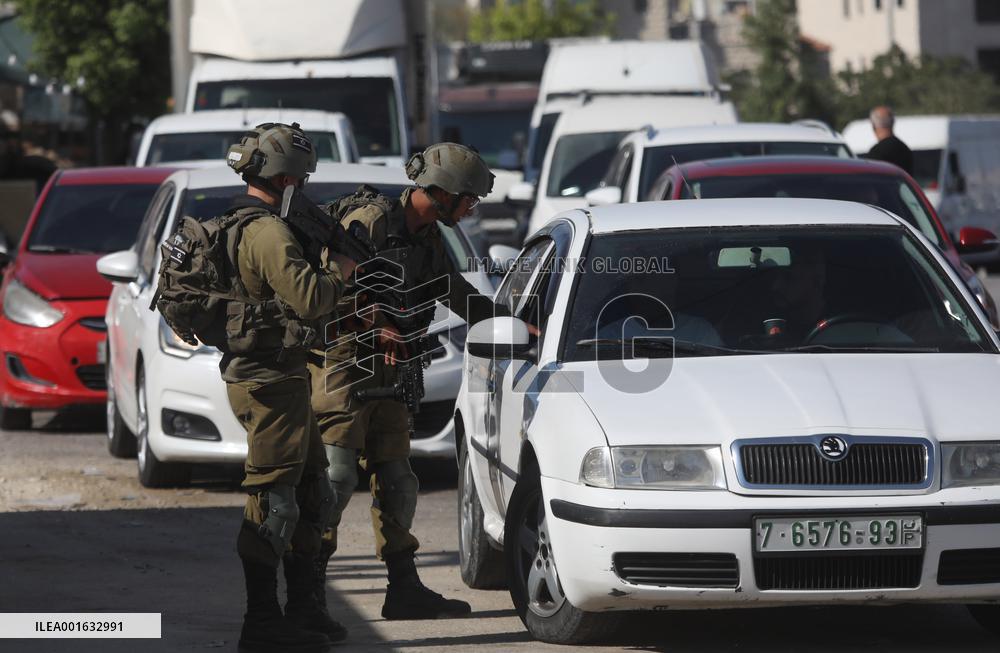 MIDEAST-HEBRON-DRIVE-BY ATTACK-CHECKPOINT