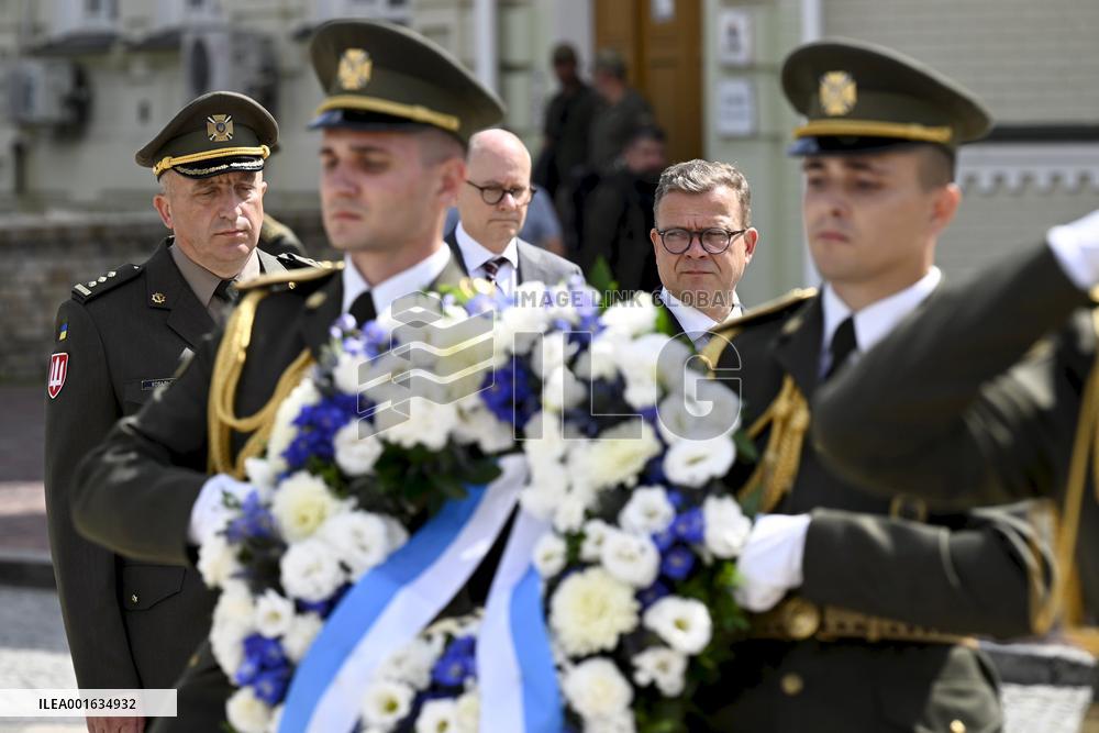 Finnish Prime Minister Petteri Orpo visits Ukraine