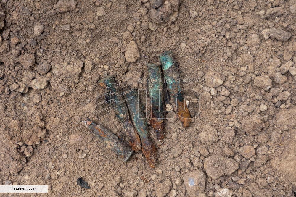 Broken pieces of a monument dedicated to the soldiers who fell in WWI and the War of Independence